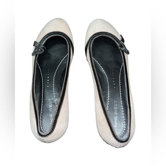 Silver and Light Gray Suede Flats Size 7 - Picture 2 of 6